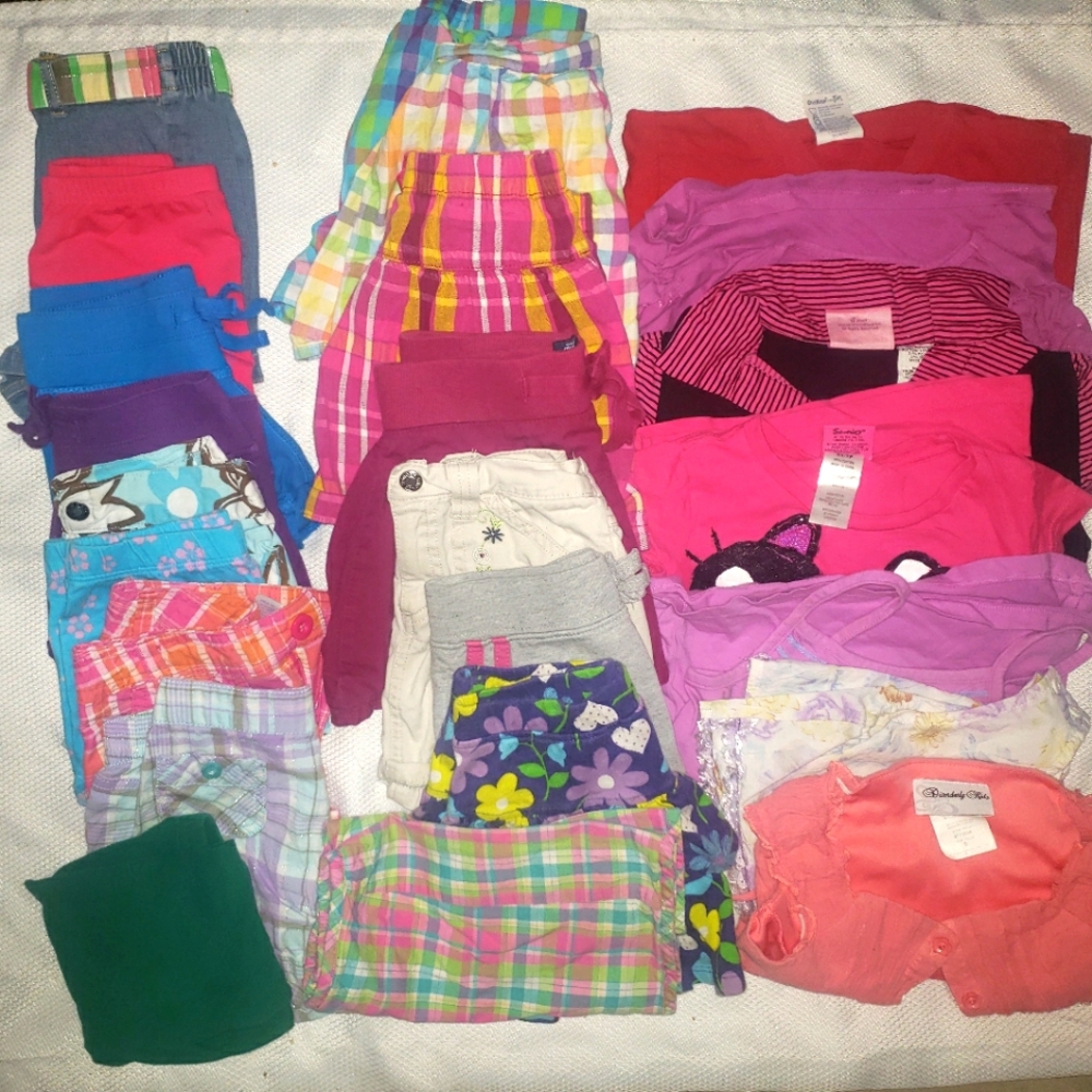 Girls size 4/5 summer bundle of 24 items.